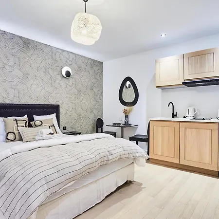 Center Of By Prestige *