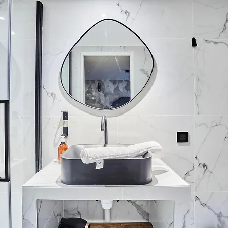 Center Of By Prestige Daire Paris