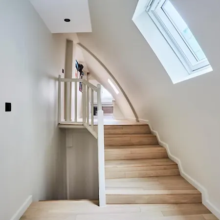 Apartment Center Of By Prestige Paris