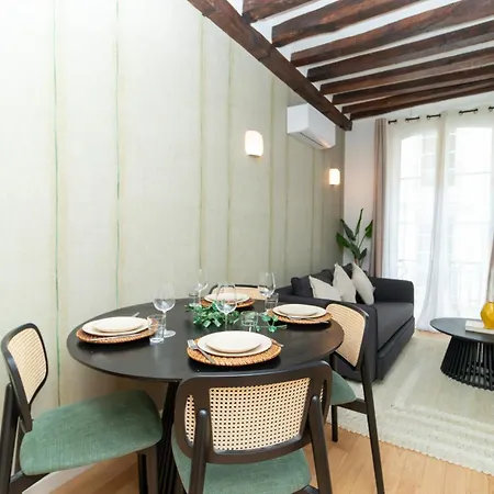 Center Of By Prestige Paris